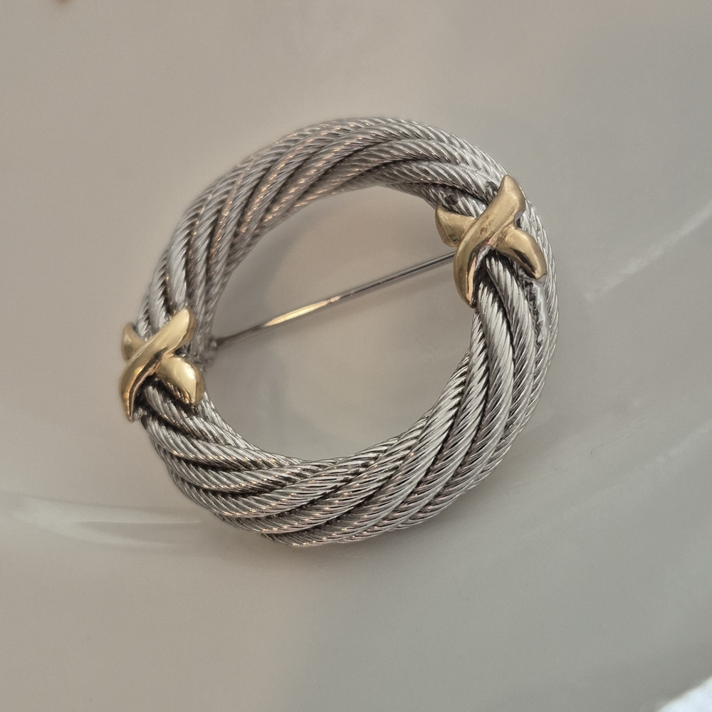 Elegant Silver and Gold Women's Brooch